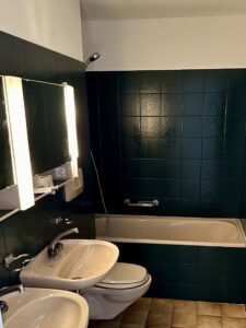 Capiaghi Maler und Gipser Zürich Projektfotos Küchen- und Badezimmerplatten überstrichen